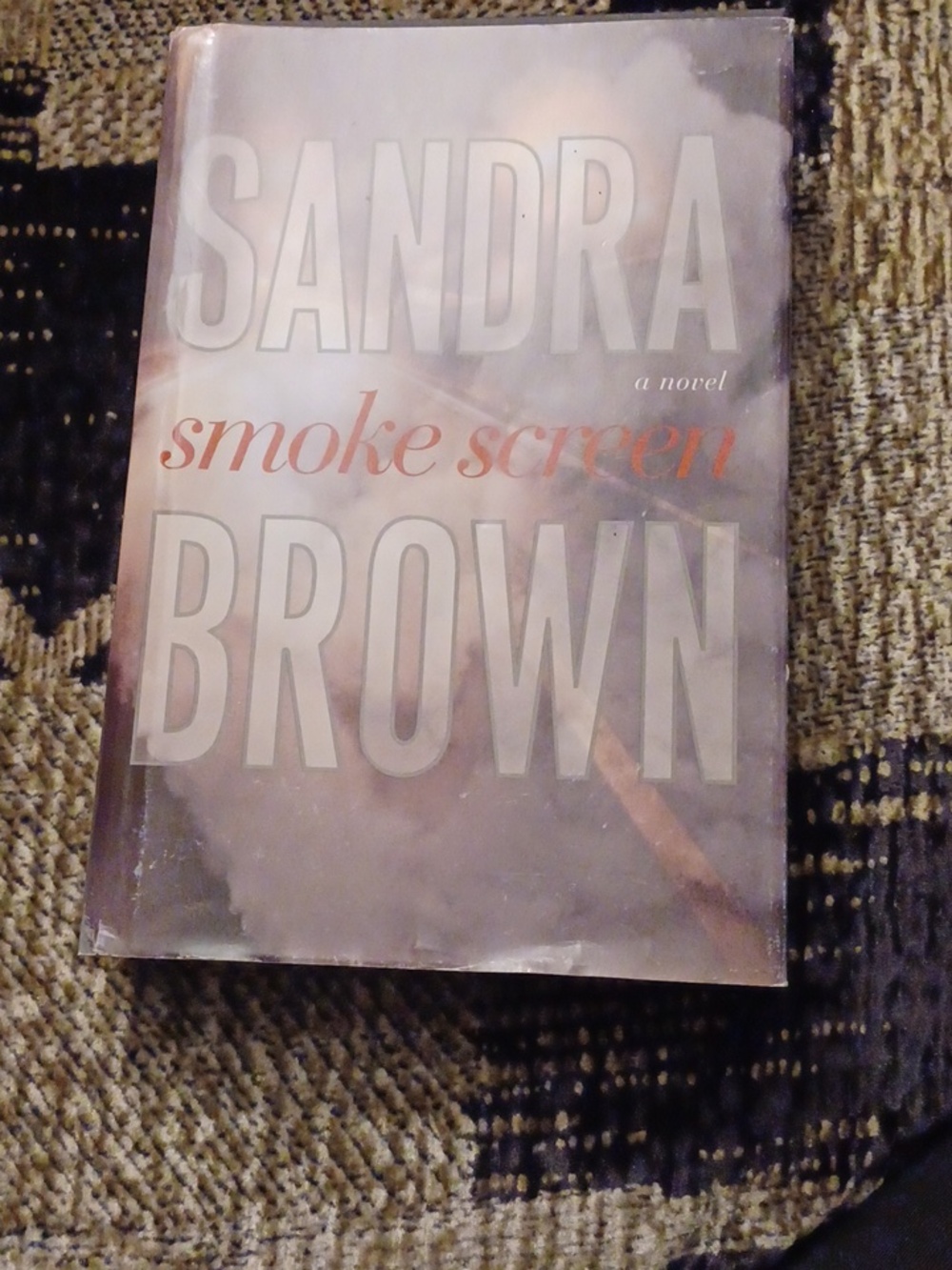 4/$40 Sandra Brown "Smoke Screen" - Hardcover Novel
